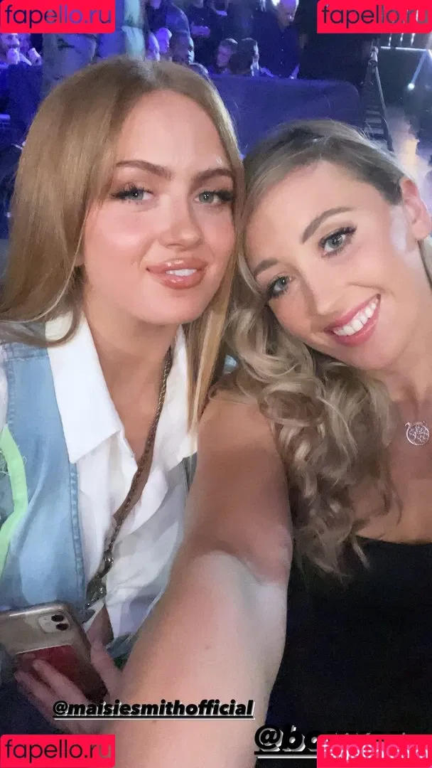 Maisie Smith Onlyfans Photo Gallery 