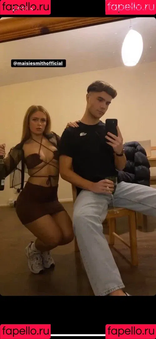 Maisie Smith Onlyfans Photo Gallery 