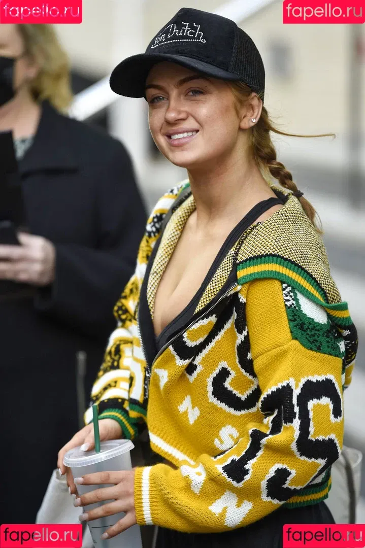 Maisie Smith Onlyfans Photo Gallery 