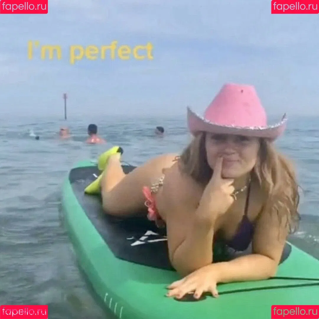 Maisie Smith Onlyfans Photo Gallery 