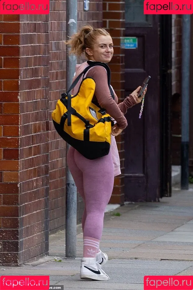 Maisie Smith Onlyfans Photo Gallery 