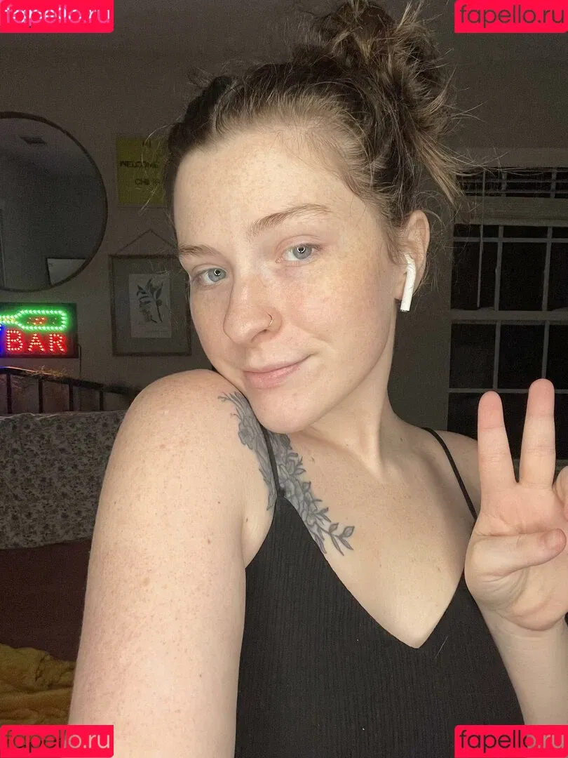 elfbxby Onlyfans Photo Gallery 