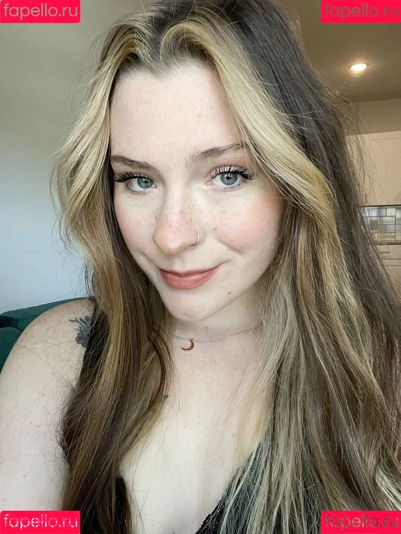 elfbxby Onlyfans Photo Gallery 