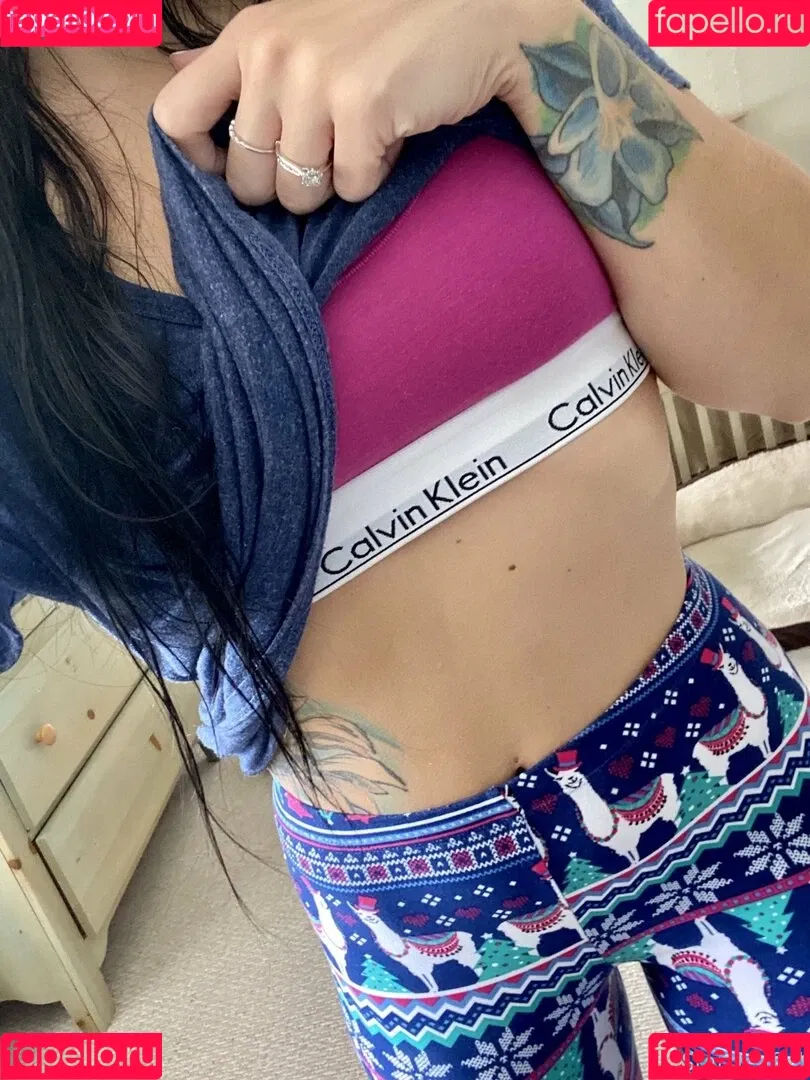 starrleaf Onlyfans Photo Gallery 