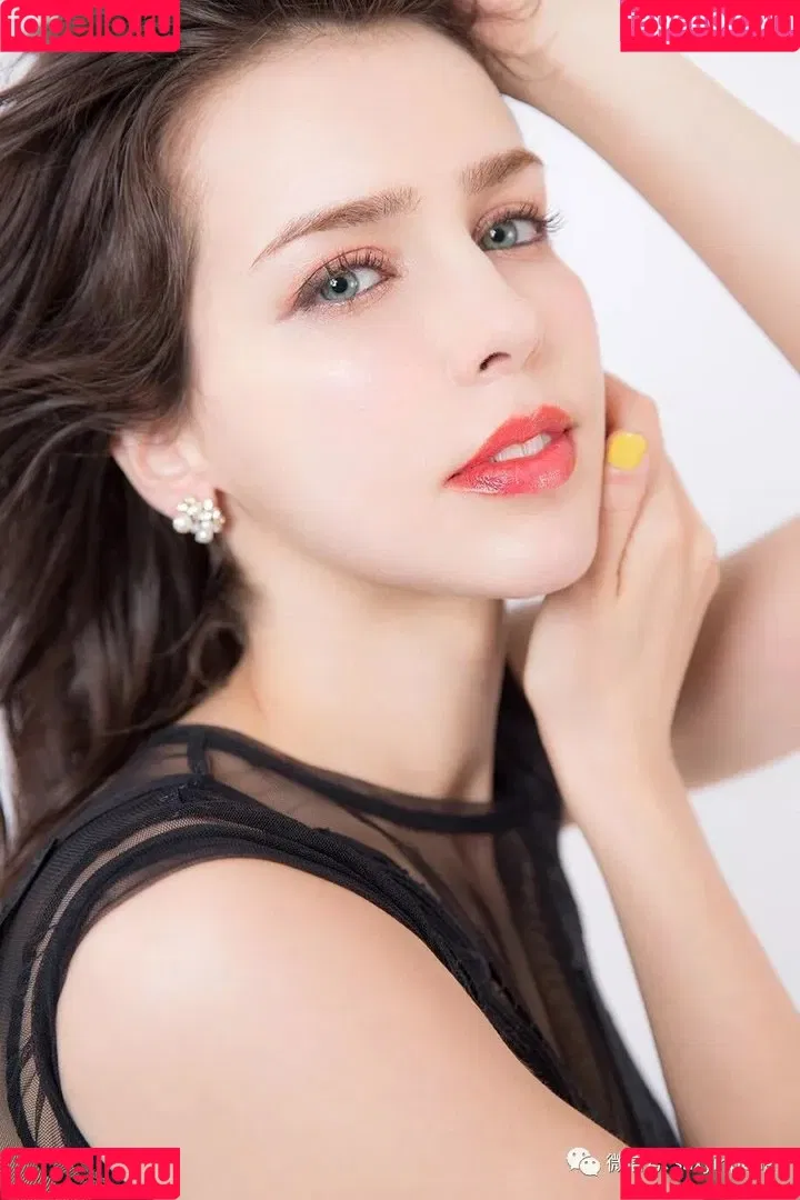 Stefanie Joosten Onlyfans Photo Gallery 