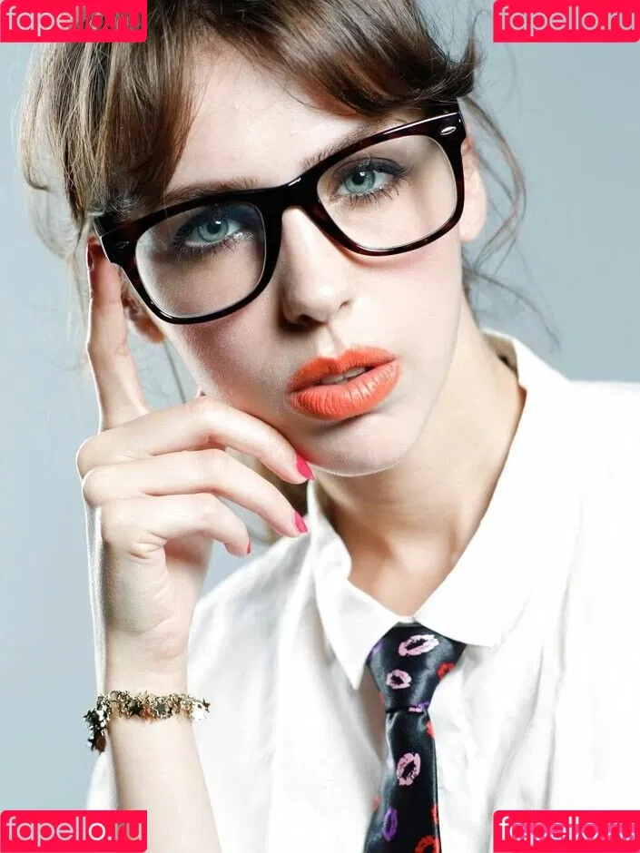 Stefanie Joosten Onlyfans Photo Gallery 