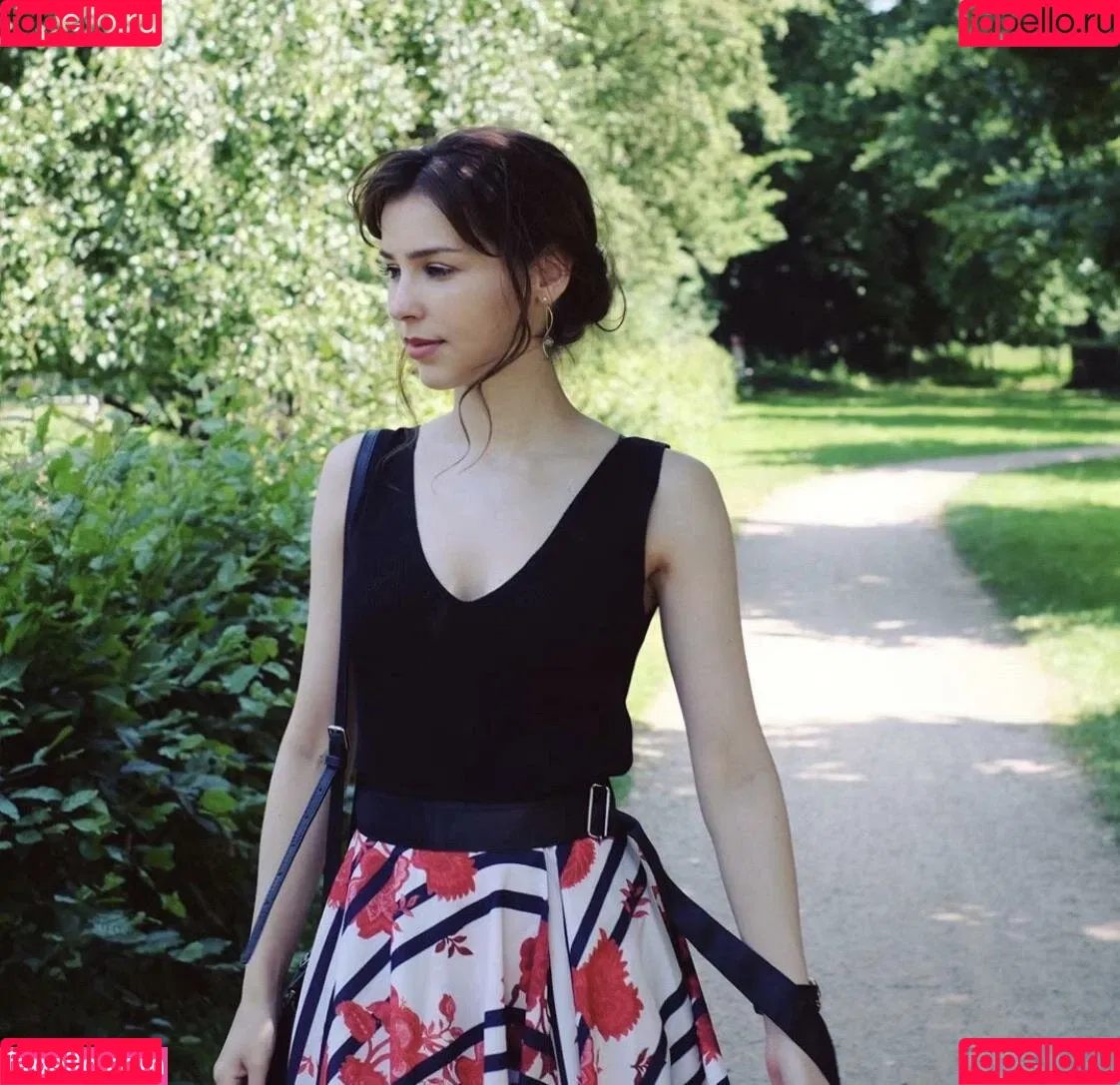 Stefanie Joosten Onlyfans Photo Gallery 