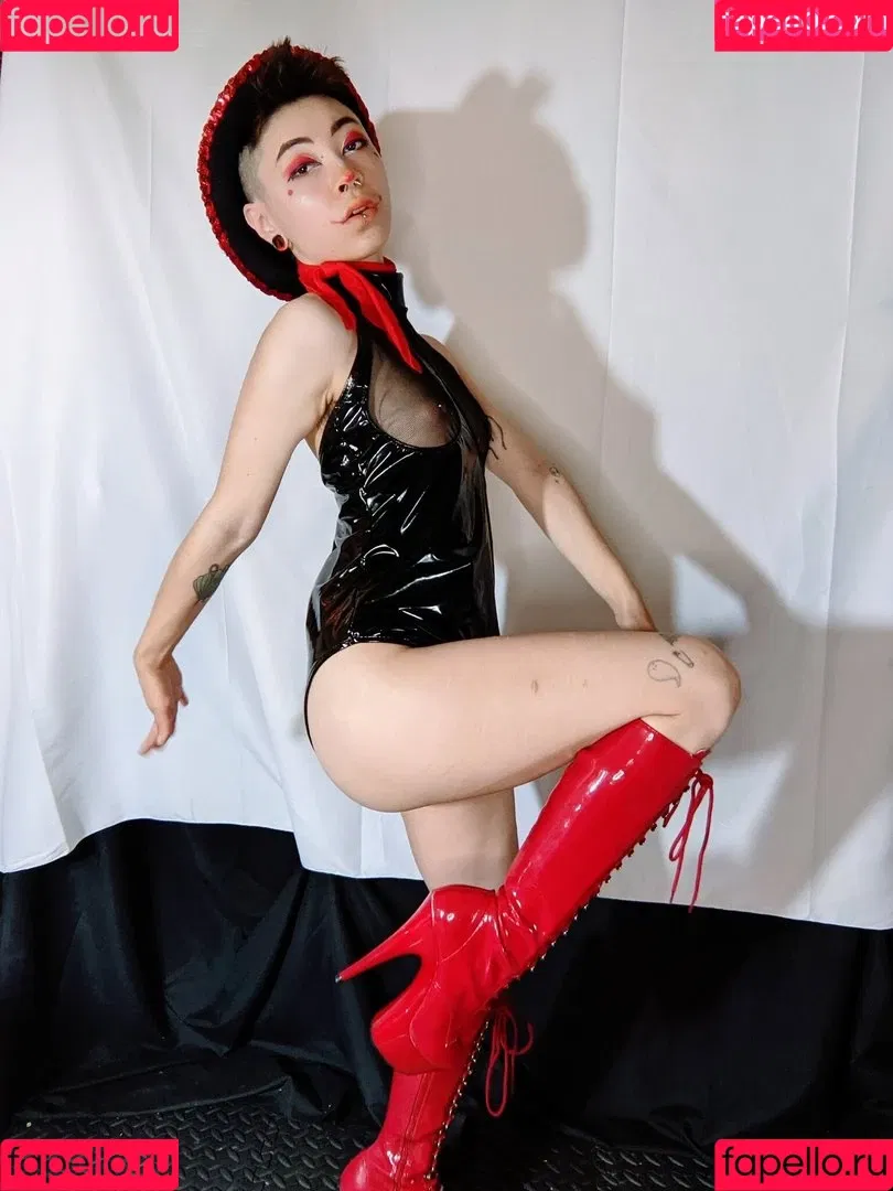 emberetsuko Onlyfans Photo Gallery 