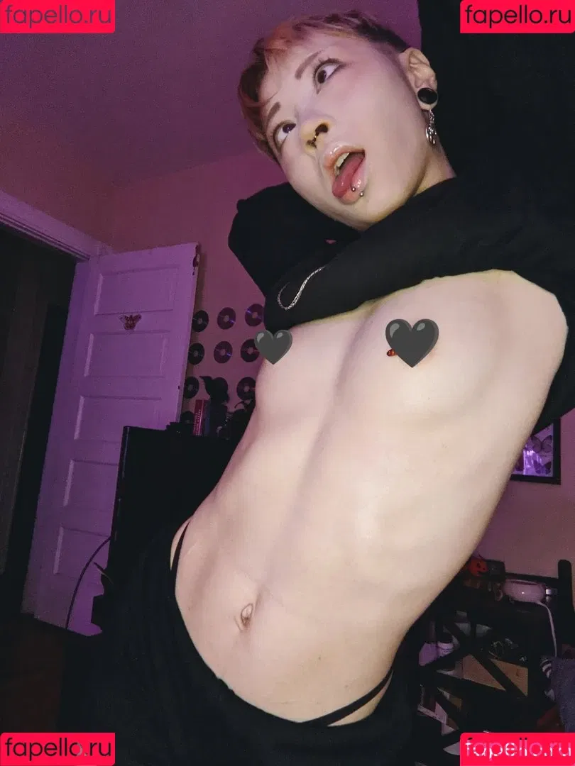 emberetsuko Onlyfans Photo Gallery 