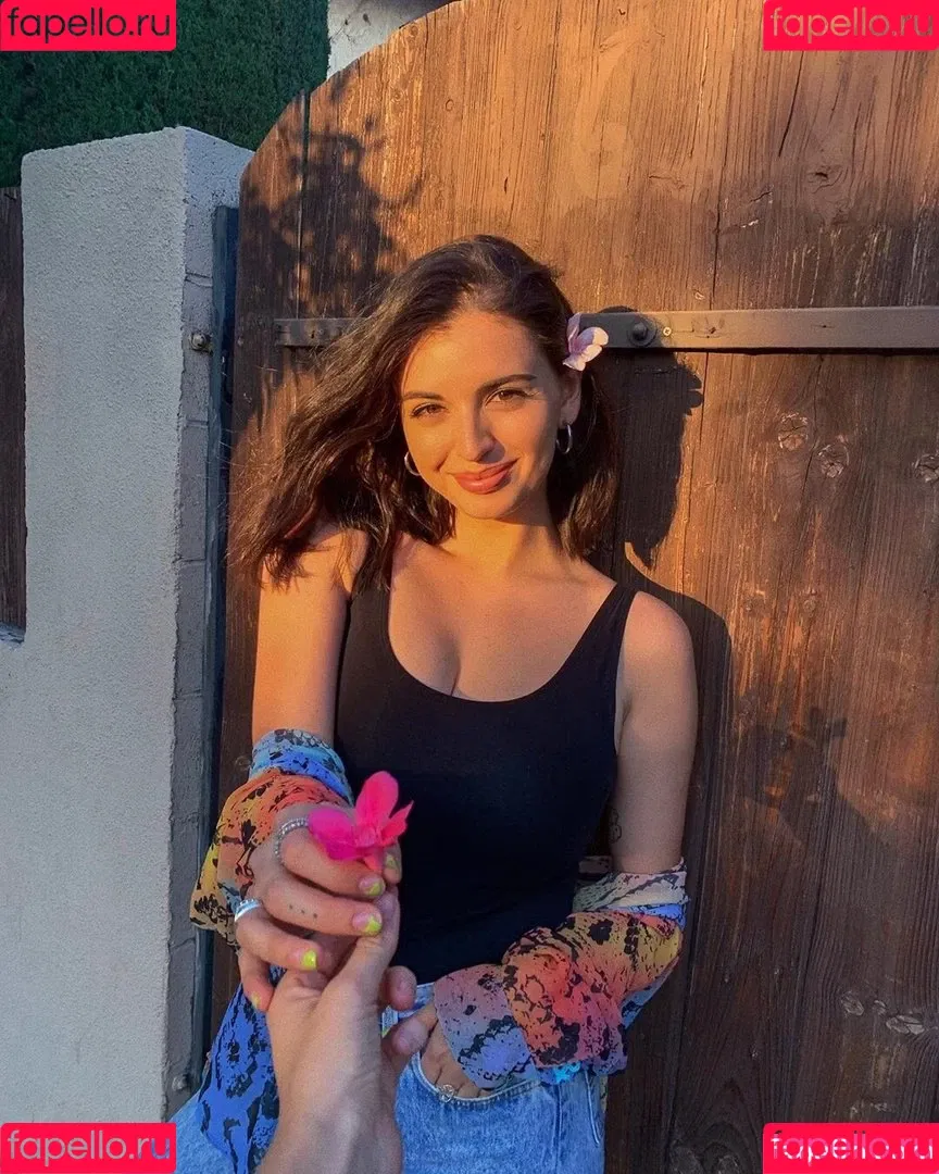 Rebecca Black Onlyfans Photo Gallery 