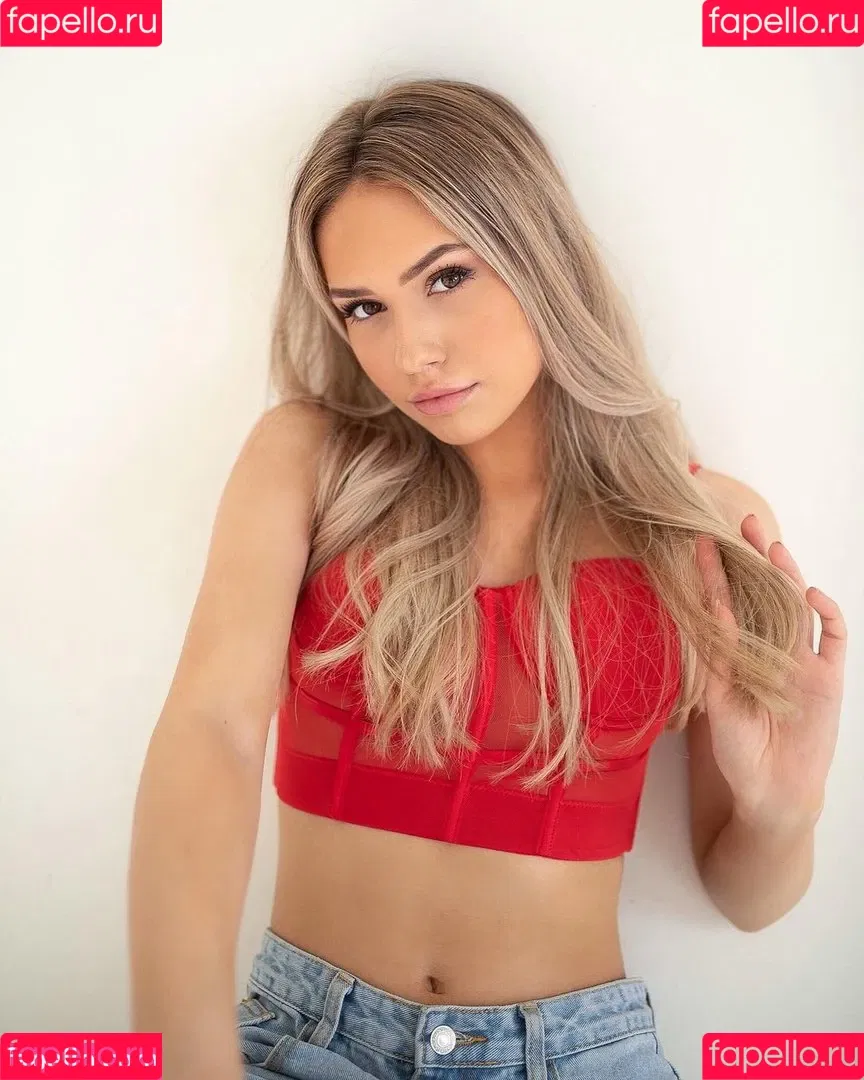 lifewithaliina Onlyfans Photo Gallery 