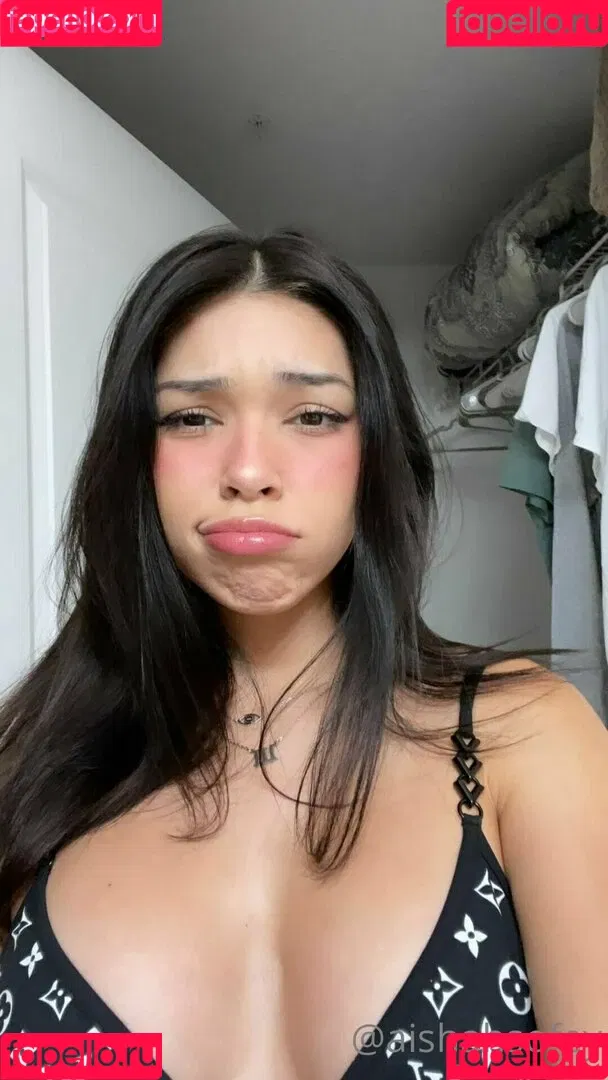 aishahsofey Onlyfans Photo Gallery 