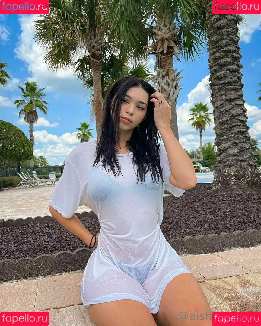 aishahsofey Onlyfans Photo Gallery 