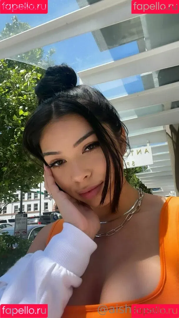 aishahsofey Onlyfans Photo Gallery 