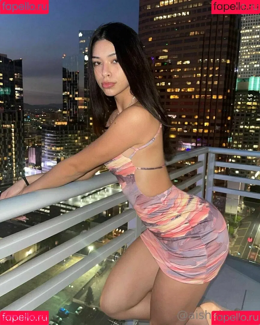 aishahsofey Onlyfans Photo Gallery 