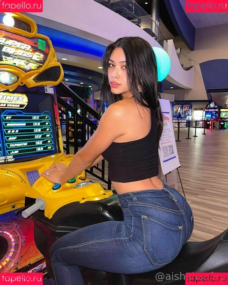 aishahsofey Onlyfans Photo Gallery 