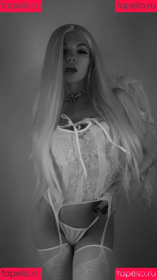 Soly ASMR Onlyfans Photo Gallery 