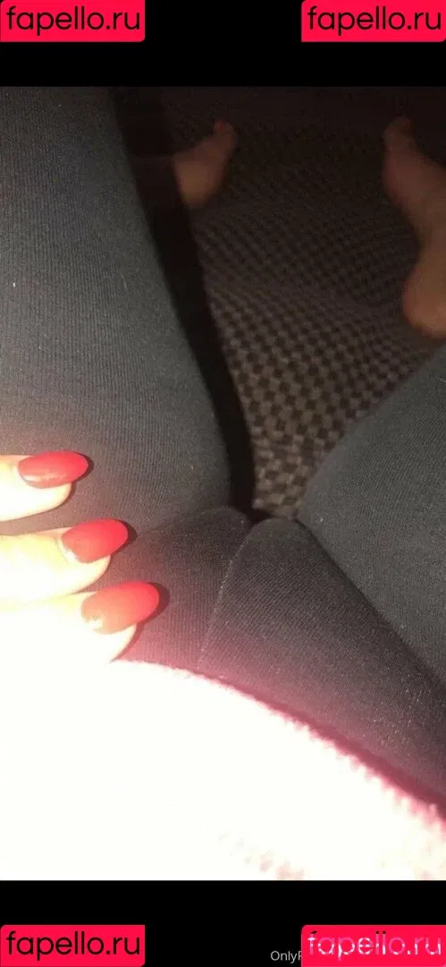 moreofscarlet Onlyfans Photo Gallery 