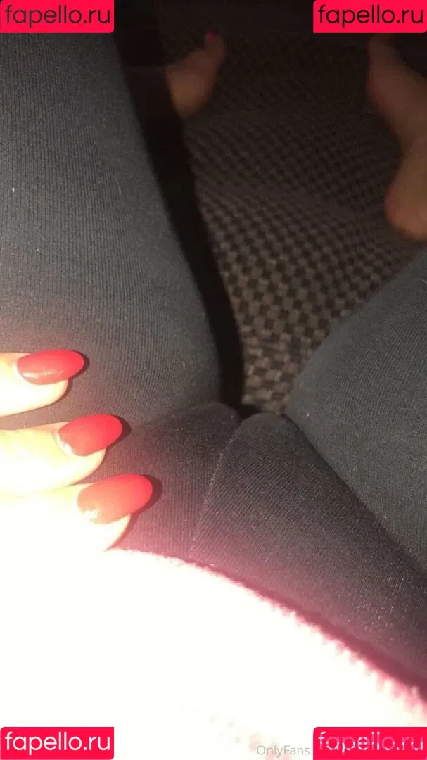 moreofscarlet Onlyfans Photo Gallery 
