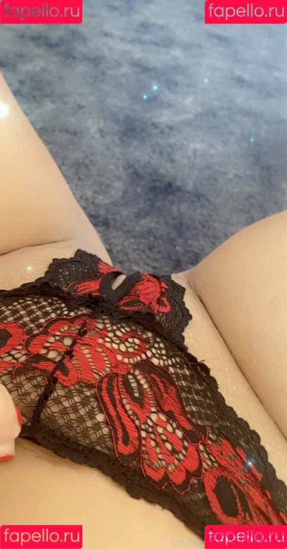 moreofscarlet Onlyfans Photo Gallery 