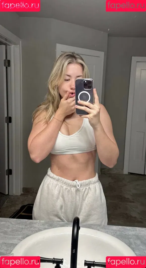 Pineapplebrat Onlyfans Photo Gallery 