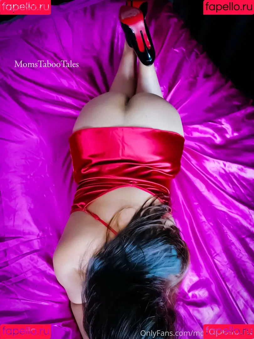 momstabootales Onlyfans Photo Gallery 