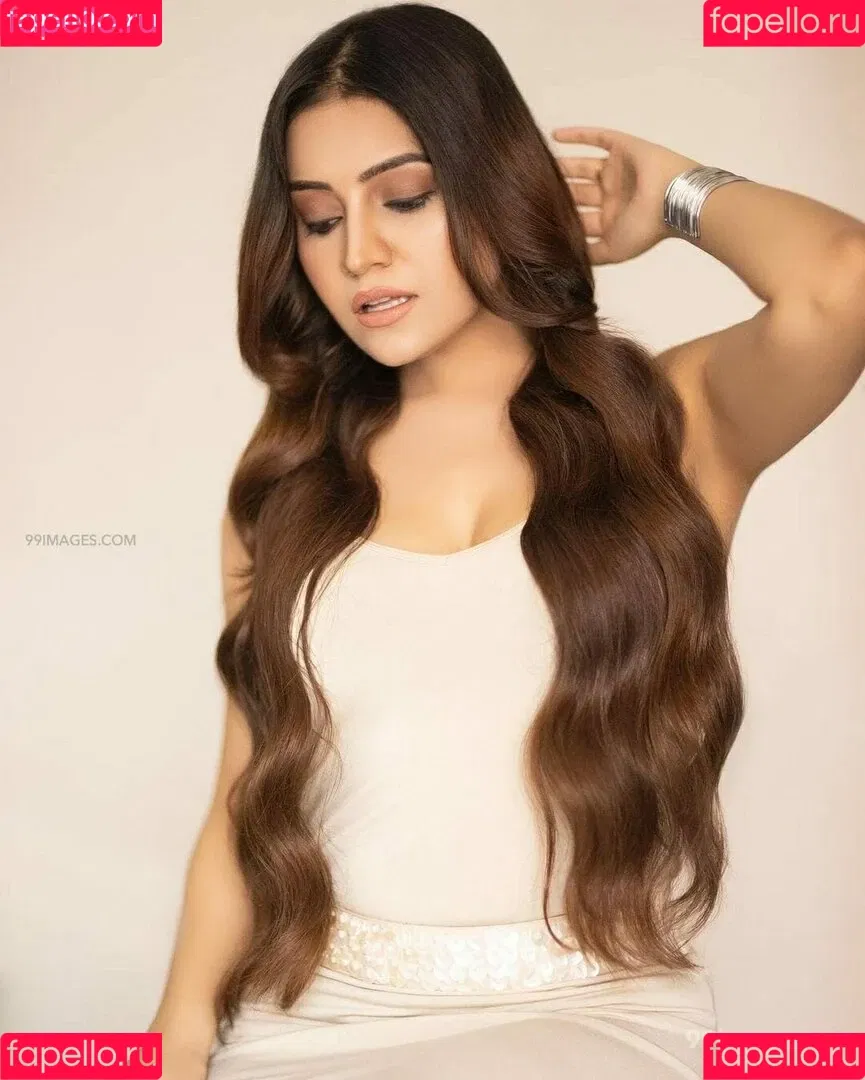 Simran Kaur Hundal Onlyfans Photo Gallery 