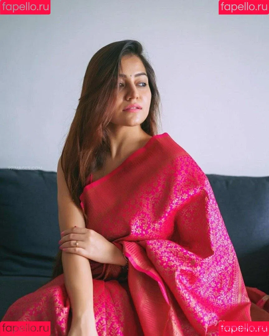 Simran Kaur Hundal Onlyfans Photo Gallery 