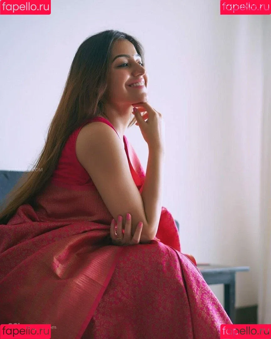 Simran Kaur Hundal Onlyfans Photo Gallery 