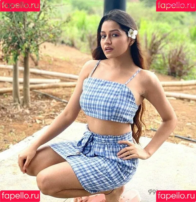 Simran Kaur Hundal Onlyfans Photo Gallery 
