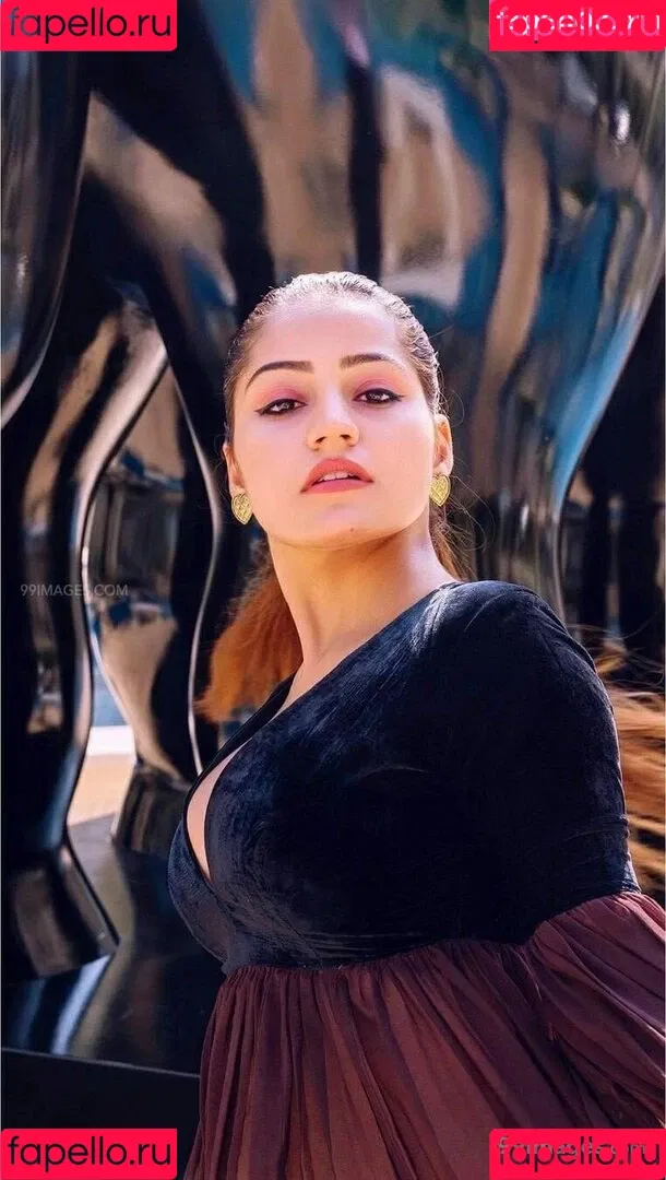 Simran Kaur Hundal Onlyfans Photo Gallery 