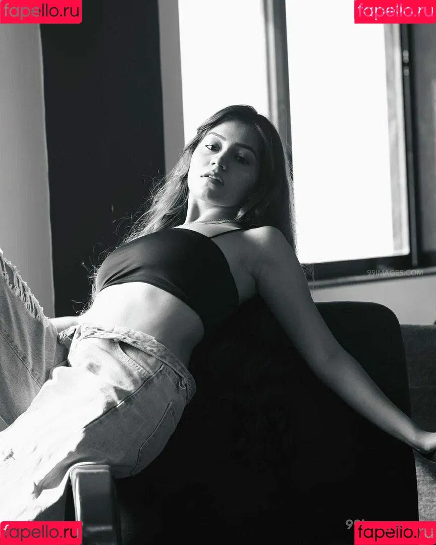 Simran Kaur Hundal Onlyfans Photo Gallery 