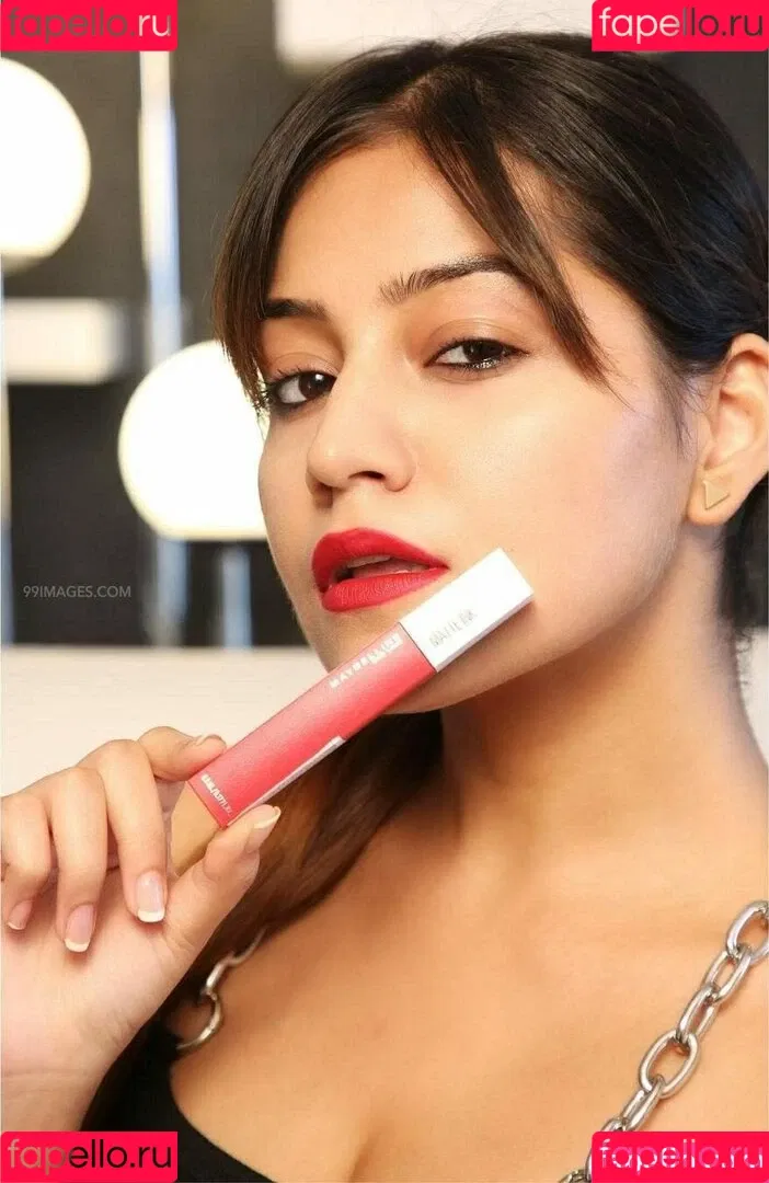 Simran Kaur Hundal Onlyfans Photo Gallery 