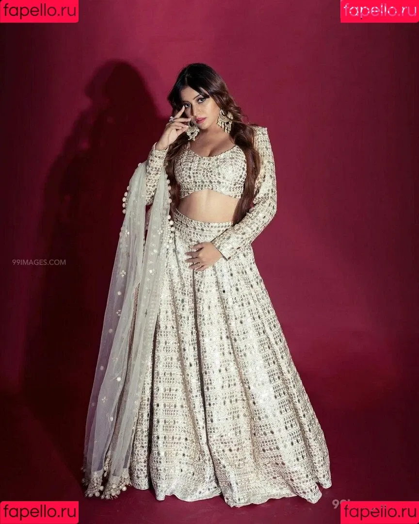 Simran Kaur Hundal Onlyfans Photo Gallery 