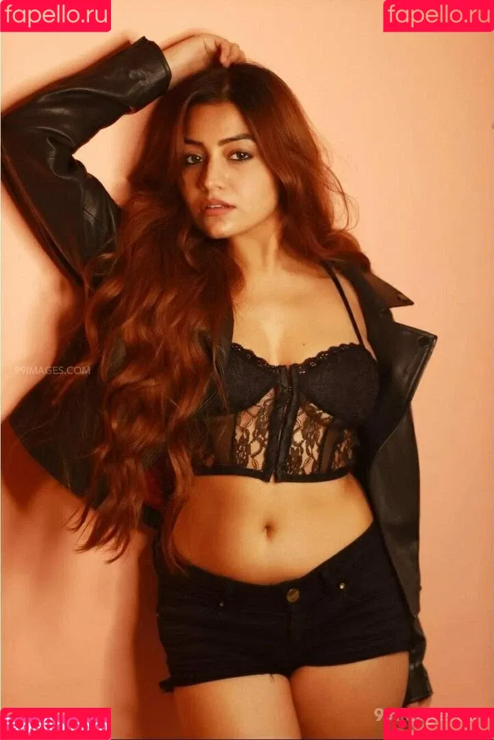 Simran Kaur Hundal Onlyfans Photo Gallery 