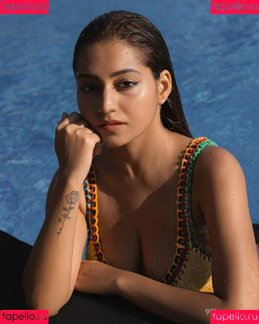 Simran Kaur Hundal Onlyfans Photo Gallery 