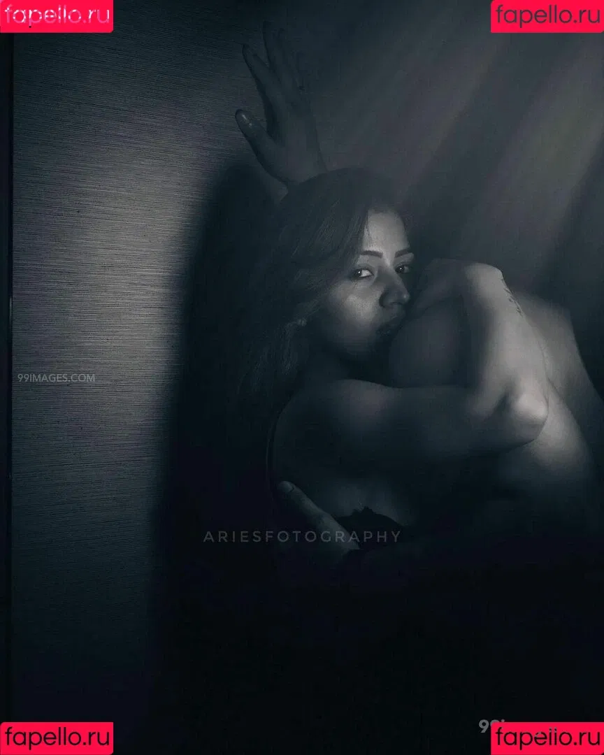 Simran Kaur Hundal Onlyfans Photo Gallery 