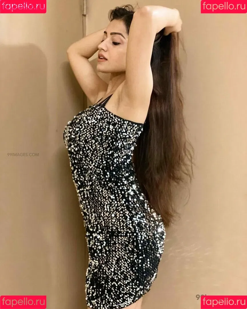 Simran Kaur Hundal Onlyfans Photo Gallery 