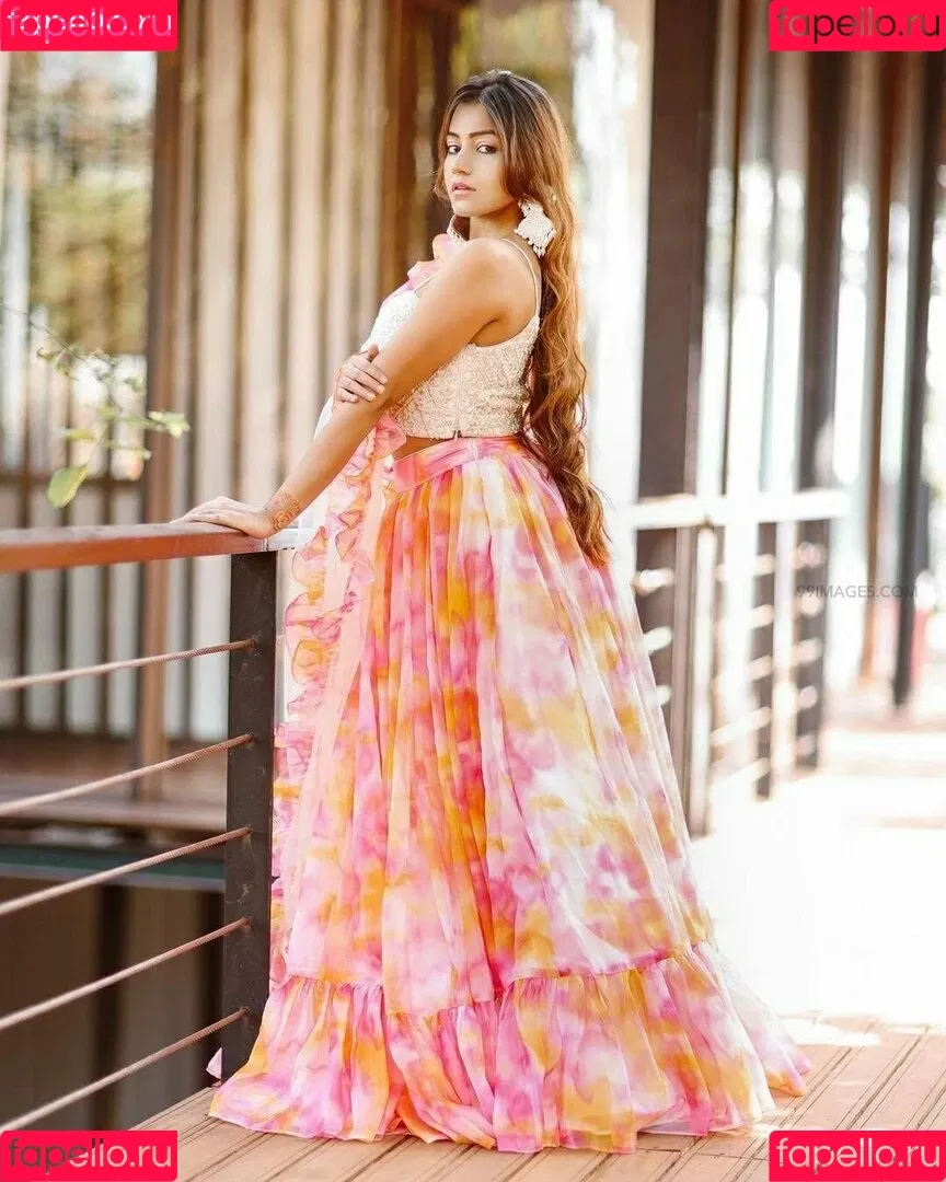 Simran Kaur Hundal Onlyfans Photo Gallery 