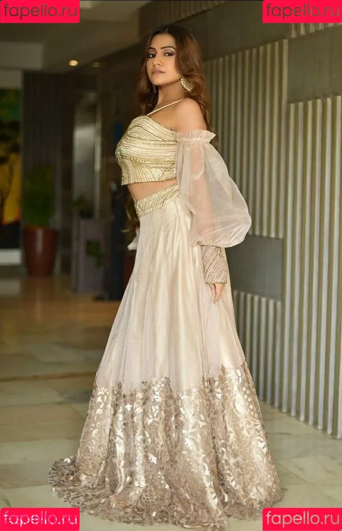 Simran Kaur Hundal Onlyfans Photo Gallery 
