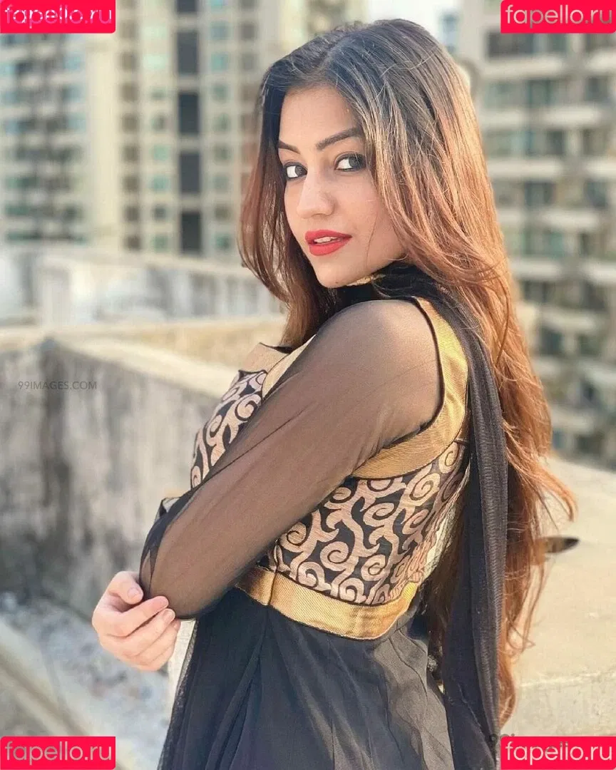 Simran Kaur Hundal Onlyfans Photo Gallery 