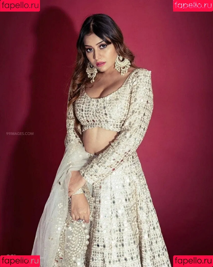 Simran Kaur Hundal Onlyfans Photo Gallery 