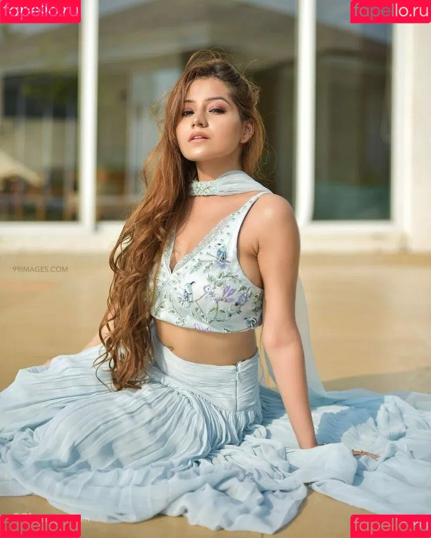 Simran Kaur Hundal Onlyfans Photo Gallery 