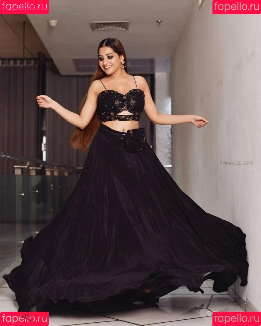 Simran Kaur Hundal Onlyfans Photo Gallery 