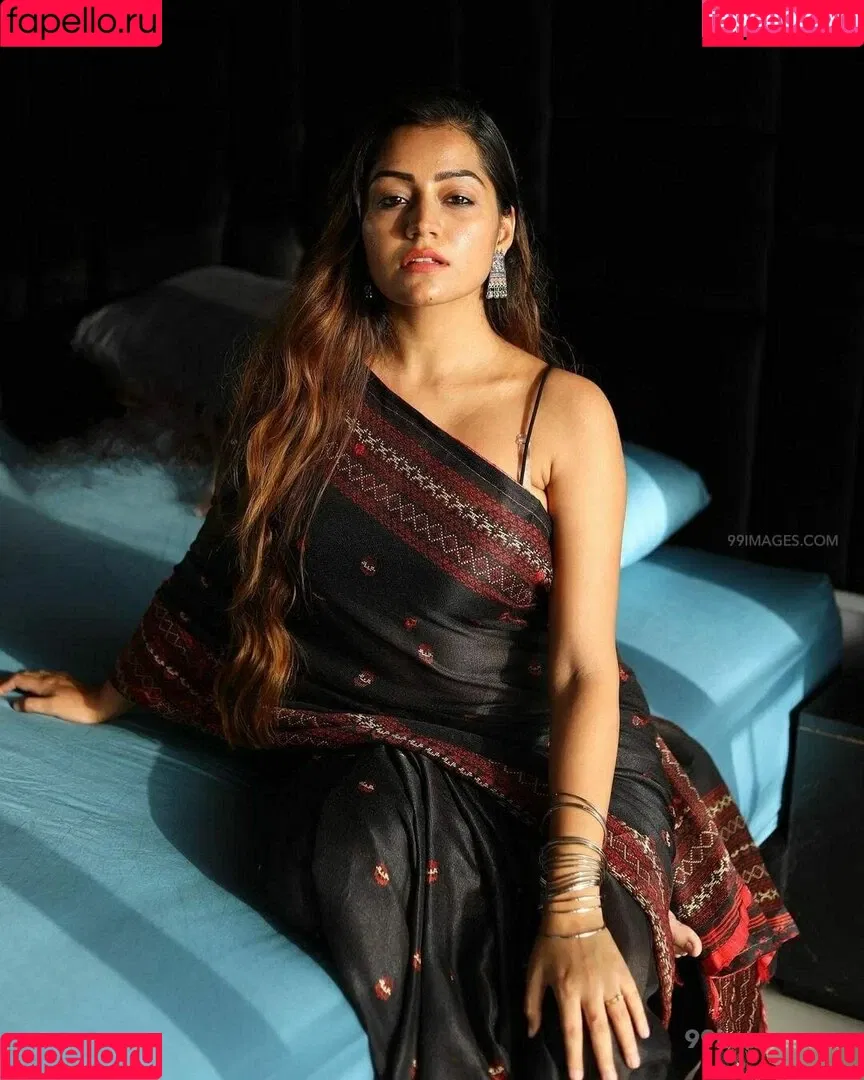 Simran Kaur Hundal Onlyfans Photo Gallery 