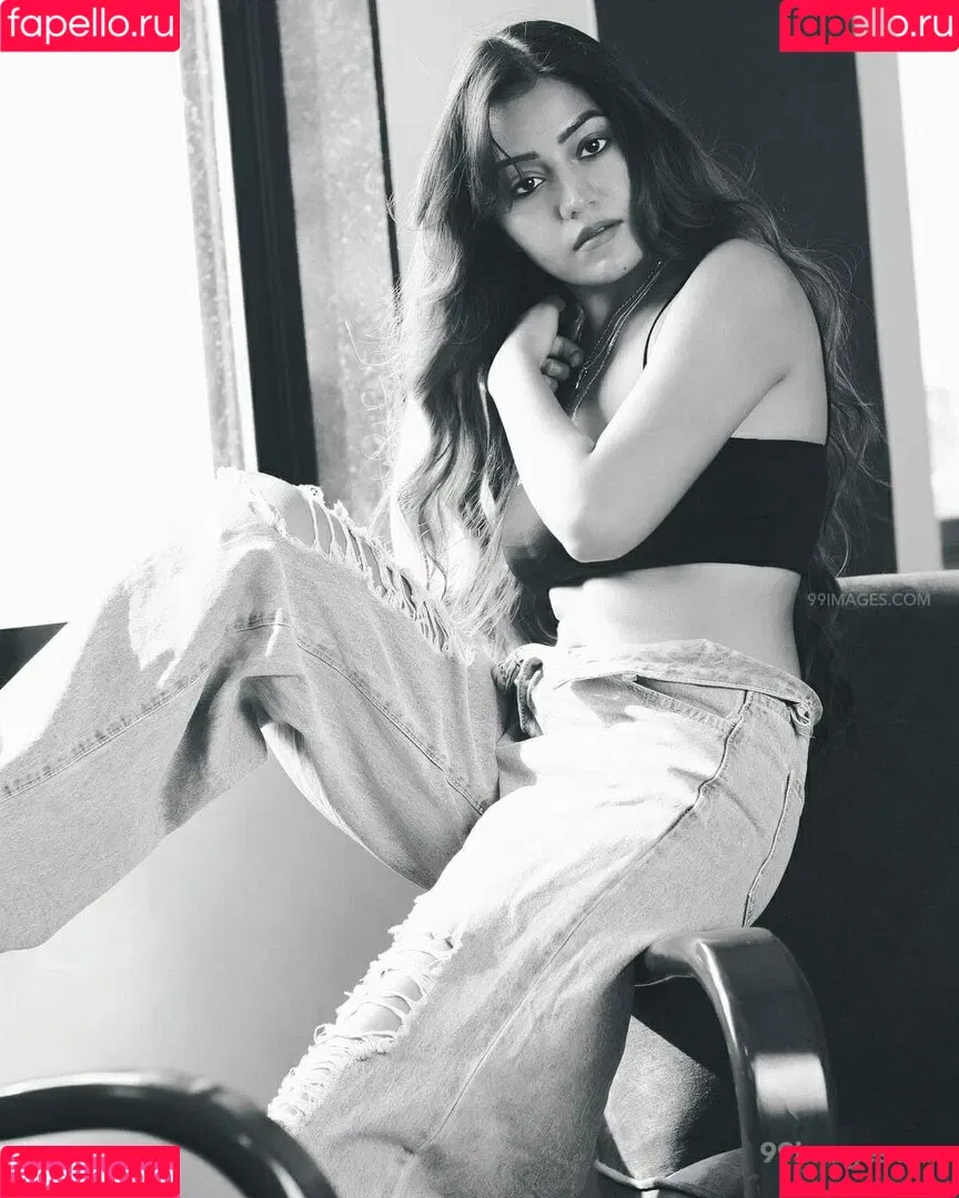 Simran Kaur Hundal Onlyfans Photo Gallery 