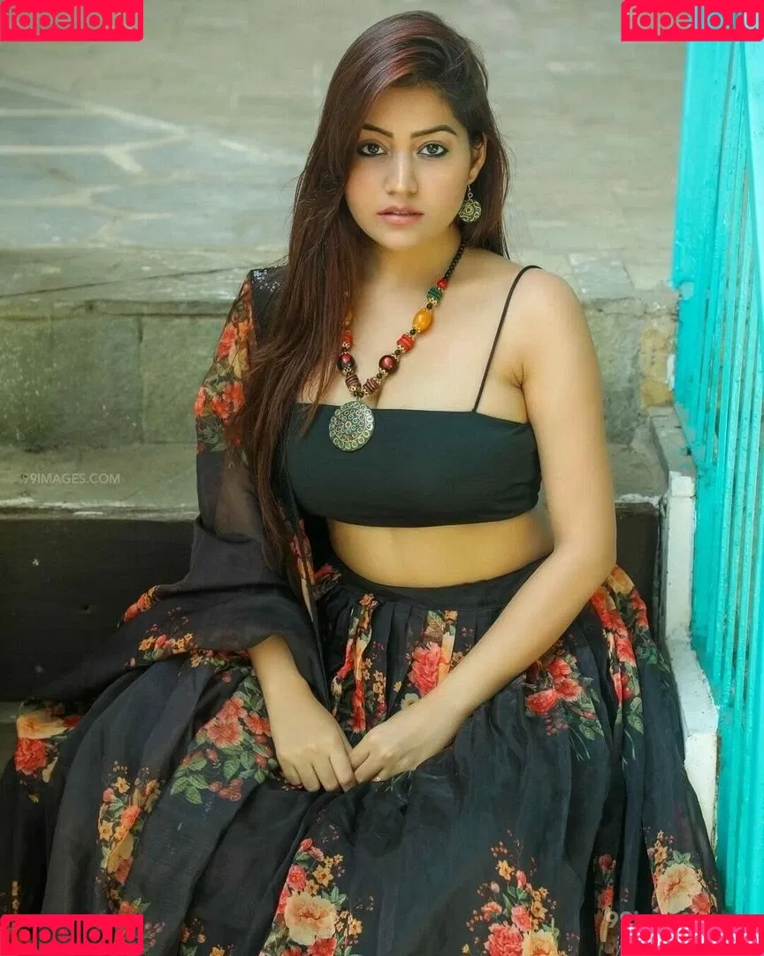 Simran Kaur Hundal Onlyfans Photo Gallery 