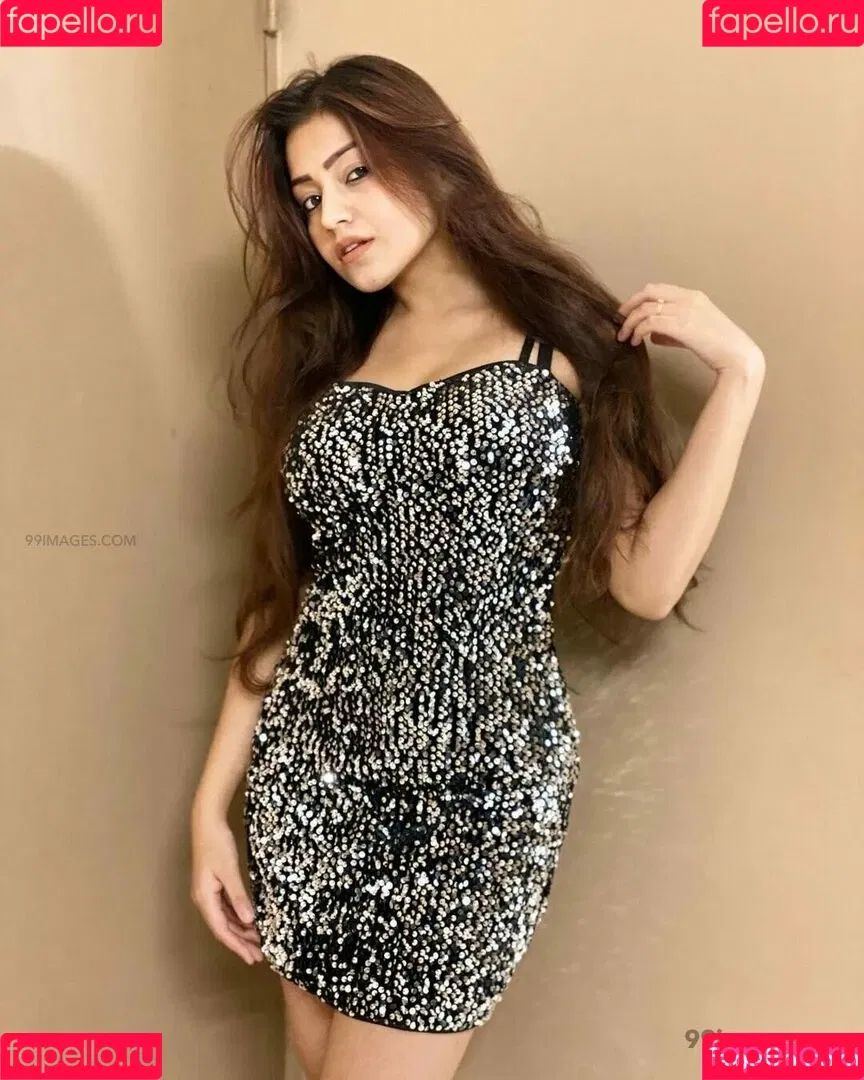 Simran Kaur Hundal Onlyfans Photo Gallery 