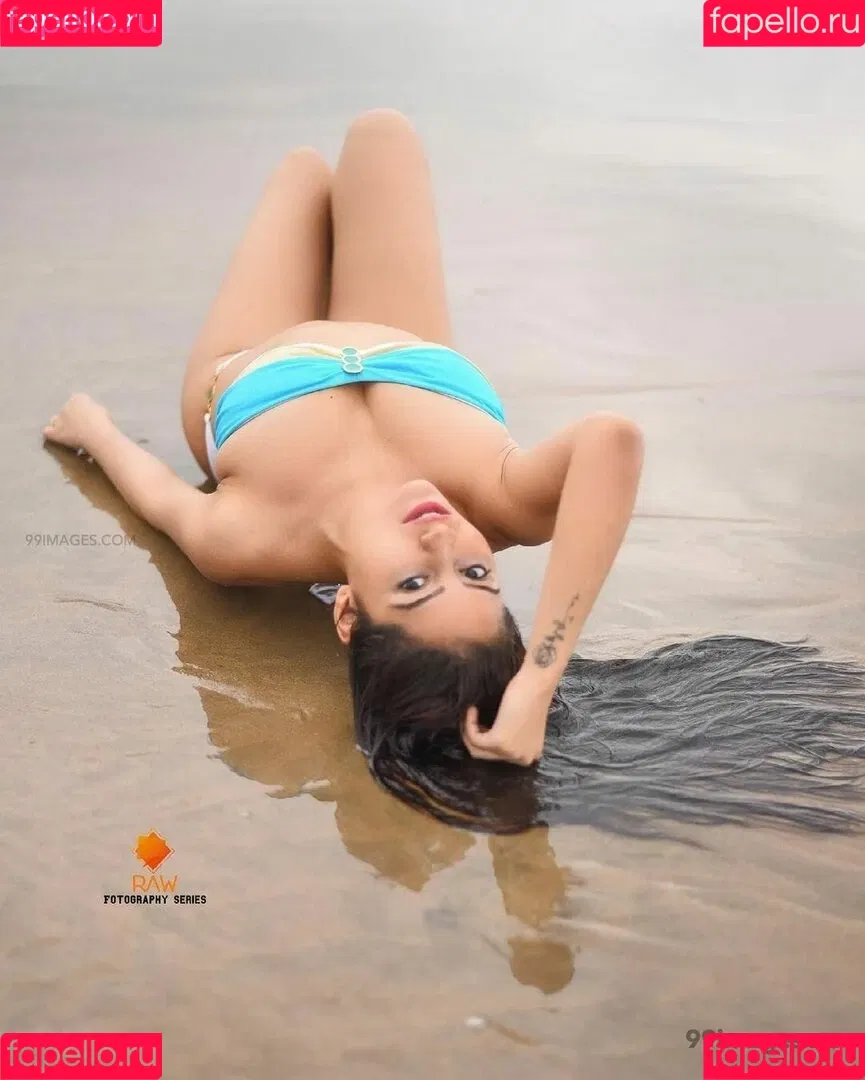 Simran Kaur Hundal Onlyfans Photo Gallery 