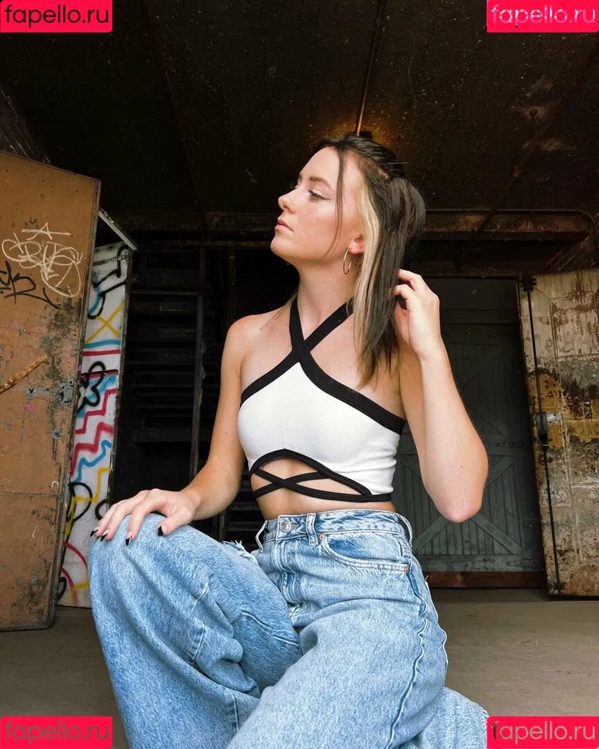 Audra Miller Onlyfans Photo Gallery 